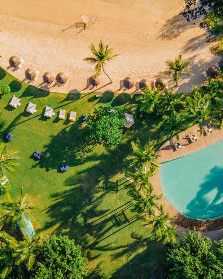 Lux* Grand Gaube Resort & Villas Eksteriør bilde Aerial view of the beach at the Four Seasons Resort